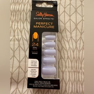 NWT Press On Nails Sally Hansen, PALE PURPLE ROUND